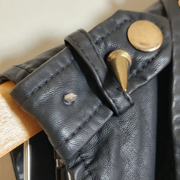 Forever 21 Black Studded Vegan Leather Zip Up Vest - Picture 4 of 13